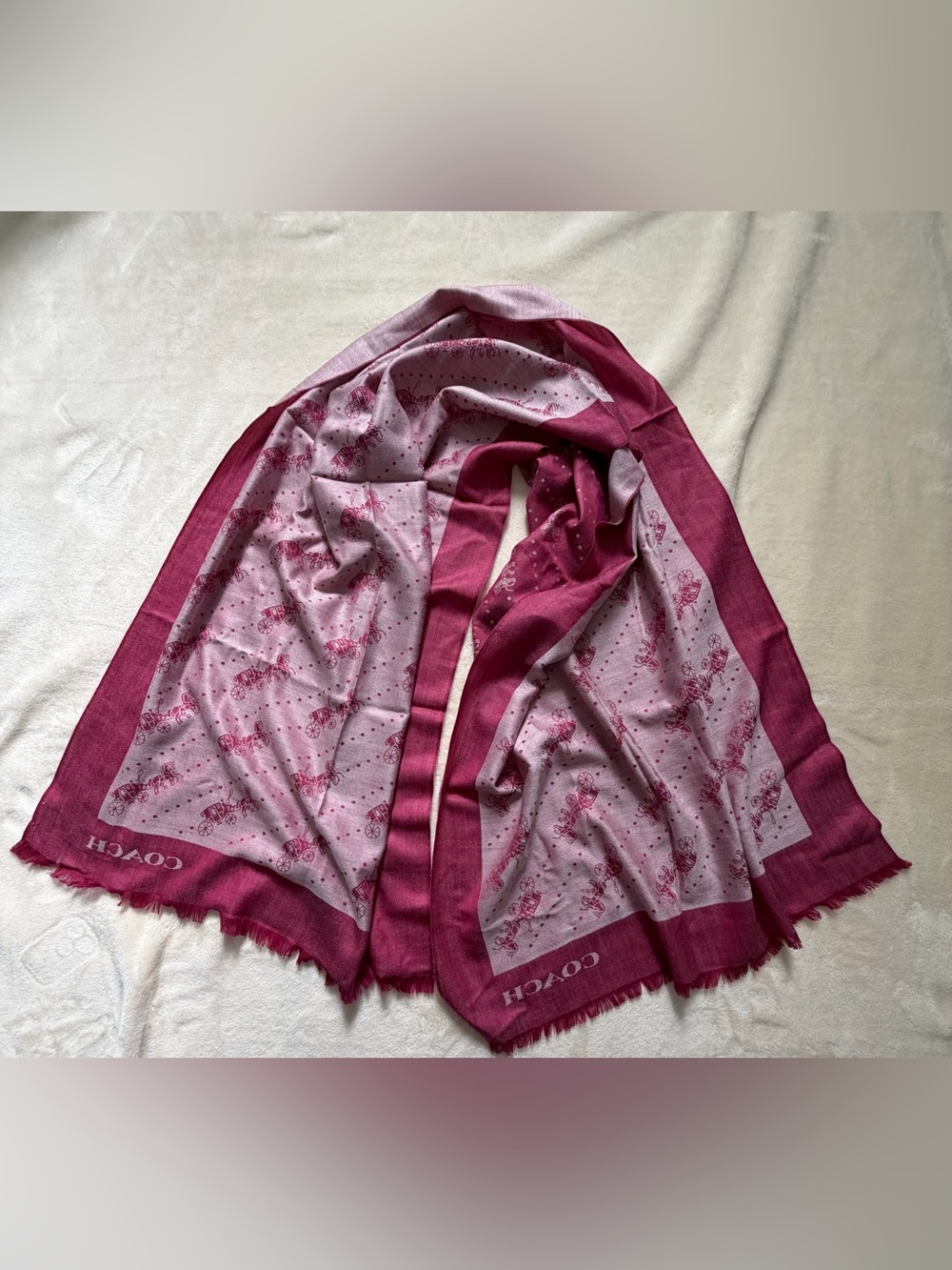 Coach 100% Wool Bicolor Horse And Carriage Oblong Scarf Dusty Rose New
